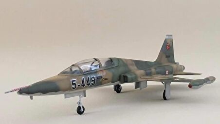 Northrop F-5 B Freedom Fighter PM Model Demonte Plastik Uçak Maket Kiti