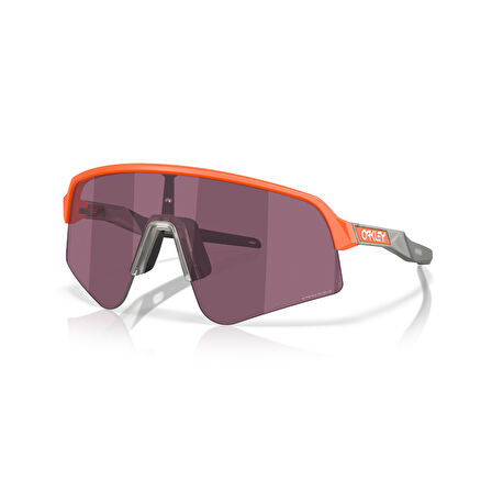 OO 9465 946530 39 Oakley SUTRO LITE SWEEP Güneş Gözlüğü