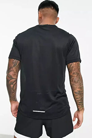 Nike Dri-Fit Miller Standart Kesim Siyah Erkek Spor Tişört