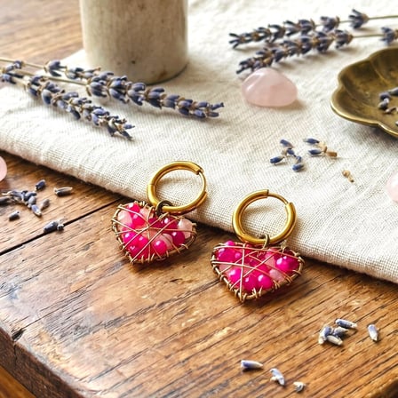 Premium Pembe Kalp Şekilli Kadın Küpe Çift Adet El Yapımı Küpe