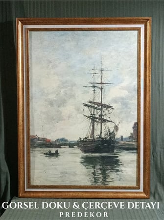 Gold Çerçeveli Vintage Klasik Dekoratif Tablo 60x80 cm – Yelkenli Gemi Yağlı Boya Dokulu Duvar Tablosu