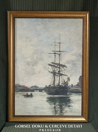 Gold Çerçeveli Dekoratif Vintage Tablo 60x80 cm – Klasik Nostaljik Deniz ve Yelkenli Yağlı Boya Görünümlü Duvar Tablosu