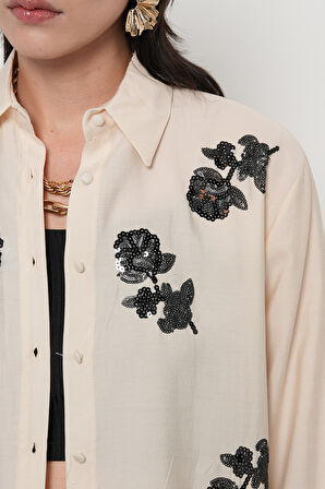 KADIN ÖNÜ PUL PAYET İŞLEMELİ ANTRASİT RENK GÖMLEK