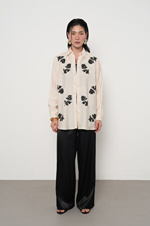 KADIN ÖNÜ PUL PAYET İŞLEMELİ ANTRASİT RENK GÖMLEK