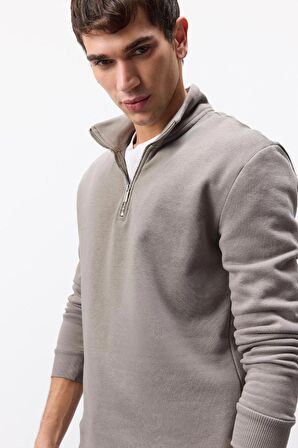 DeFacto Comfort Regular Fit Rahat Kalıp Fermuarlı Dik Yaka Basic Düz Sweatshirt X7405AZ25SPKH510