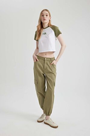 DeFacto Coool Jogger Pantolon Gabardin Kumaş Normal Bel Basic Düz Kargo Cepli B0454AX24SPKH461