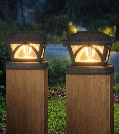 2 Adet Set Üstü Güneş Enerjili Dekoratif Bahçe Aydınlatma | LED Yağmur Geçirmez Çit & Balkon Lambası