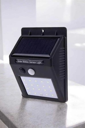 Solar Güneş Enerji Panelli Sensörlü Lamba Enerji Tasarruflu