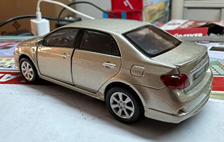 Oyuncak Metal Model Araba 1/36 Çek Bırak 2009 Toyota Corolla Açık Kahve