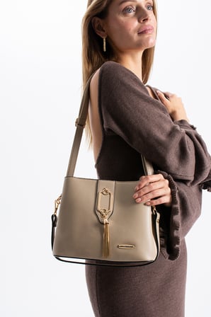Sedef çanta SS 1438 Gold Detaylı 3 Bölmeli Omuz Ve Çapraz Çanta KUM