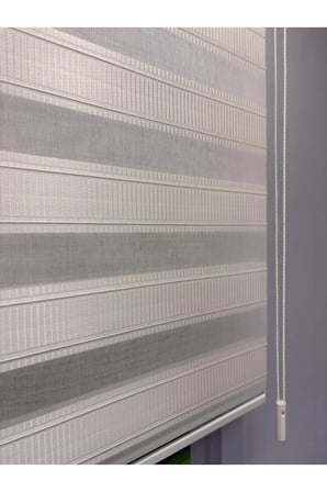 Viola Serisi Beyaz Keten Dokulu Zebra Stor Perde