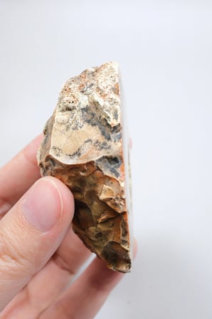 Sarı Merlinit Jeot – Hardal ve Zeytin Dendritik Opal ile Orta Kısmında Druzy Boşluk, 117g