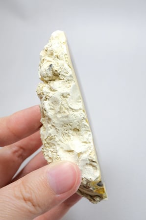 Amber ve Kahverengi Merlinit - Bal Dendritik Opal Yarım, Şeffaf Vurgular, 150g