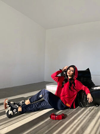 MDB Kadın Kırmızı Kapşonlu Etek Ucu Detay Arma Ters Dikiş Gorunumlu Ikili Takım