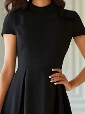 MDB Kadın Kısa Kollu Yarı Balıkçı Yaka Pileli Janjan Krep Midi Elbise