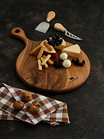 Luna El Yapımı Yuvarlak Ceviz Kesme Tahtası – 30 cm Doğal Ahşap Mutfak Ürünü