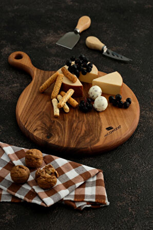 Luna El Yapımı Yuvarlak Ceviz Kesme Tahtası – 30 cm Doğal Ahşap Mutfak Ürünü