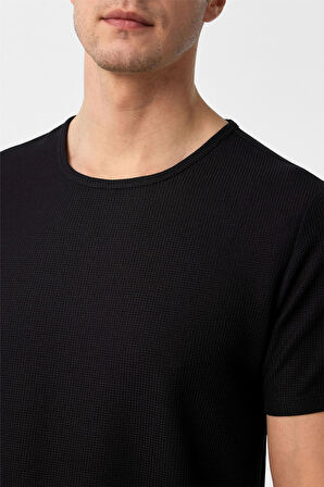 Siyah Slim Fit Armürlü Bisiklet Yaka Tişört
