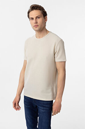 Bej Slim Fit Armürlü Bisiklet Yaka Tişört