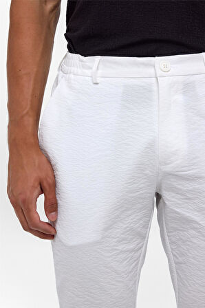 Beyaz Slim Armürlü Jogger Pantolon