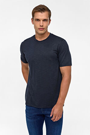 Siyah Regular Armürlü Bisiklet Yaka Tişört