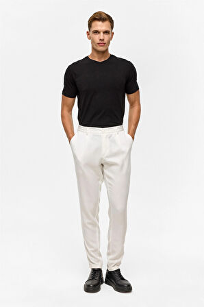 Beyaz Slim Armürlü Jogger Pantolon