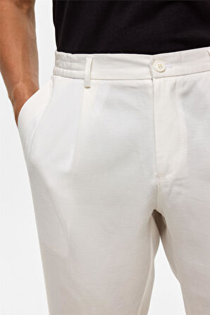 Beyaz Slim Armürlü Jogger Pantolon