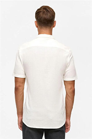 Beyaz Slim Desenli Apaş Yaka Gömlek