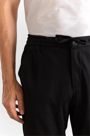 Siyah Slim Düz Twill Yarım Lastikli Jogger Pantolon