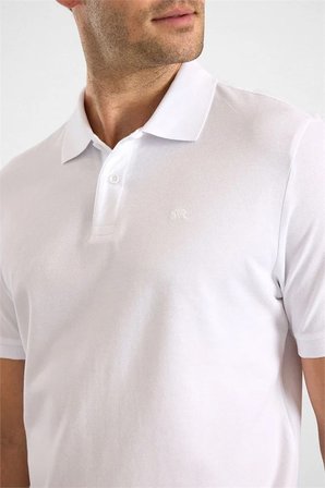 Beyaz Regular Düz Nakışlı Pike Düğmeli Polo Yaka Tişört