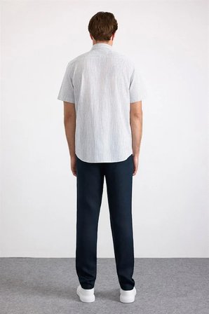 Lacivert Regular Düğmeli Yaka Dikey Çizgili İpliği Boyalı Torba Cep Manşetli Kısa Kollu Casual Gömlek