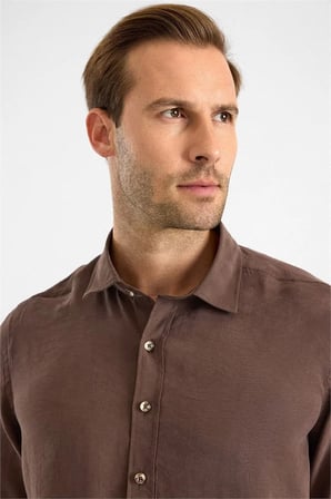 Koyu Kahve Slim Klasik Yaka Düz Pike Torba Cep Manşetli Kısa Kollu Casual Gömlek