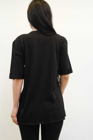 Moda Çizgi Zincir Aksesuarlı Tshirt Siyah