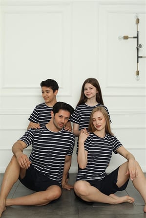 Moda Çizgi Aile Penye Şortlu Pijama Takım (anne - kız ) 50117 Ayrı Ayrı Satılır . Fiyatları Farklıdır Lacivert Kadın