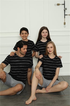 Moda Çizgi Aile Penye Şortlu Pijama Takım (baba - oğul ) 50115 Ayrı Ayrı Satılır . Fiyatları Farklıdır Siyah Erkek