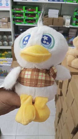 Oyuncak Peluş Sevimli Uyku Arkadaşı Kahve Elbiseli Ördek 25 cm