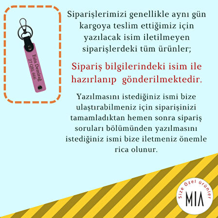 Kırmızı-Sarı, Özgür Yolcular İçin Kişiselleştirilebilen Plaka Ve İsim Yazılı Motosiklet Anahtarlığı