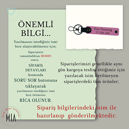 Yolculuk Yapmayı Sevenlere İsim Ve Plaka Yazılı Hediyelik x2 Anahtarlık Set, Kül Gri-Kahve-Laci