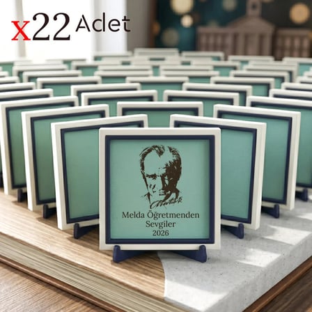Başarılarla Dolu Bir Gelecek İçin 22’li Mezuniyet Seti; Atatürk Portreli ve Öğretmen İsimli 10x10 cm