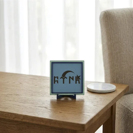 Hilal ve Göktürkçe TÜRK Tasarım Minimalist Obje, Modern Dekorasyonun Estetik ve Köklü İmzası 10x10cm