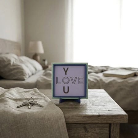 Love You Motifli Çağdaş Tasarım Masaüstü Objesi, Sevdiklerinize Armağan Edebileceğiniz Dekor 10x10cm