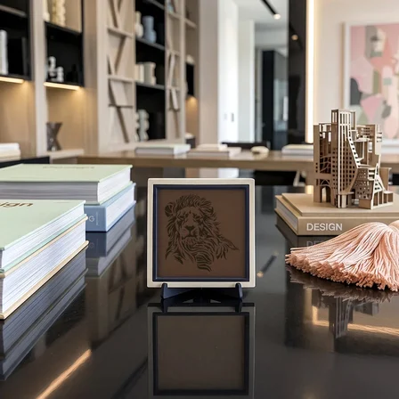 Aslan Motifli Modern Dekoratif Obje, Ev ve Ofis Dekorasyonu İçin Şık Masaüstü Aksesuarı 10x10 cm