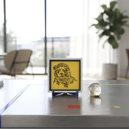 Modern Aslan Temalı Dekoratif Aksesuar, Ev ve Ofis İçin Minimalist Masaüstü Süsü 10x10 cm