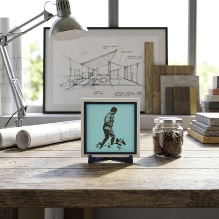 Modern Çizgili Atatürk Silüetli Masaüstü Objesi, Ev ve Ofisiniz İçin Estetik Bir Dekor 10x10 cm
