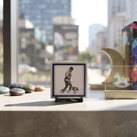 Atatürk Tasarımlı Zarif Dekoratif Aksesuar, Modern ve Asil Duruşuyla Çalışma Masası İçin 10x10 cm