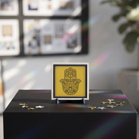 Hamsa Motifli Zarif Dekoratif Obje, Ev ve Ofisiniz İçin Modern ve Anlamlı Bir Detay 10x10 cm