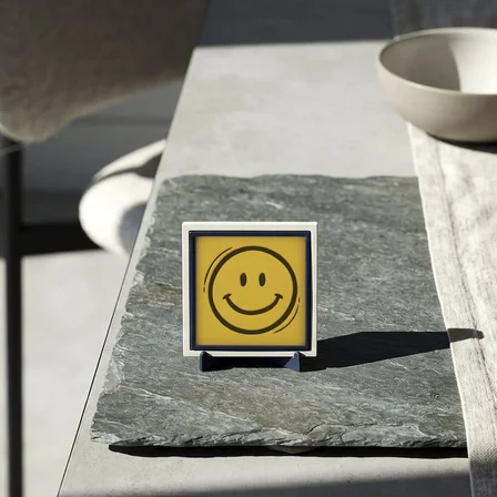 Mutlu Yüz Simgeli Modern Masaüstü Objesi, Ev ve Ofisiniz İçin Modern Bir Dekor 10x10 cm
