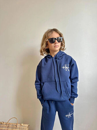 ERKEK ÇOCUK  KAPÜŞON DETAYLI ALT - ÜST % 100 PAMUKLU EŞOFMAN TAKIMI 