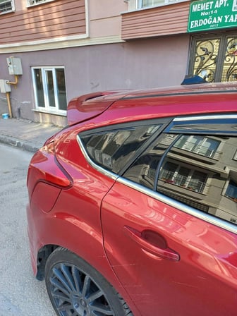 Ford Focus 3 - 3.5 HATCHBACK  Kelebek Cam Izgarası Piano Black