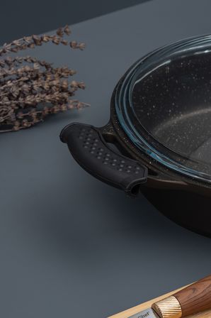7 Parça Döküm Tencere Seti – 20 / 24 / 26 cm Cam Kapaklı, Granit Kaplama Tencere & Tava Seti